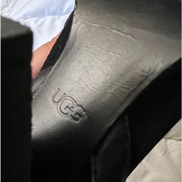 👑✅PRICE FIRM✅ UGG Black Leather Suede Ankle Boots - Picture 11 of 17